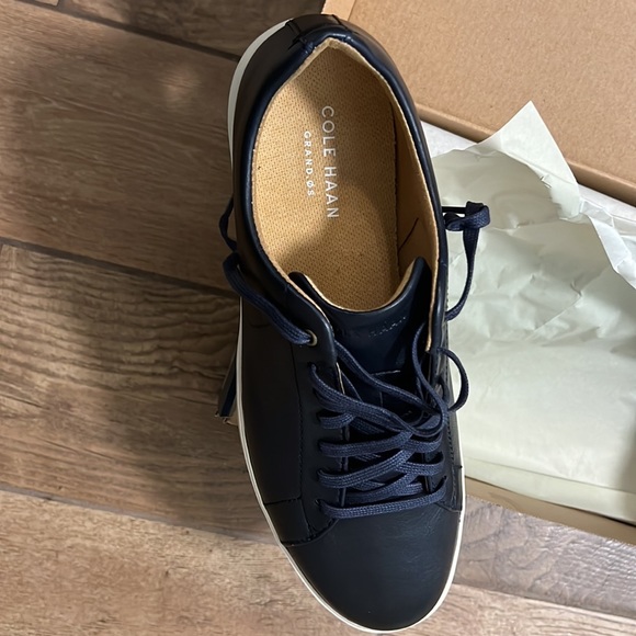 Cole Haan Grand Crosscourt II Leather Sneaker Mens size 10 - Picture 4 of 5